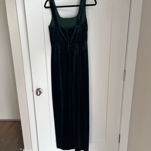 Lulu’s velvet dress - Picture 2 of 5